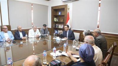 وزير الثقافة يلتقي أعضاء 