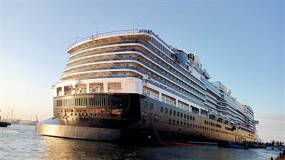 بالفيديو..ميناء غرب بورسعيد يستقبل 3600 سائح من جنسيات مختلفة على متن  السفينة الهولندية NIEUW STATENDAM