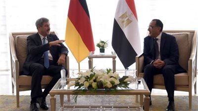 رئيس وزراء ولاية بافاريا يتفقد محطة العاصمة الإدارية بمشروع القطار الكهربائي السريع