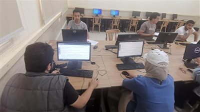 لرفع كفاءة البنية التحتية.. توزيع التابلت وتوصيل المدارس بالإنترنت بسيناء ومدن القناة