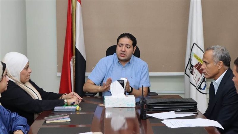 اجتماع نائب محافظ