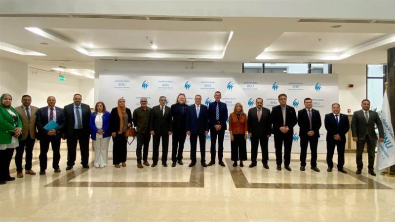 رئيس جامعة بنها والوفد