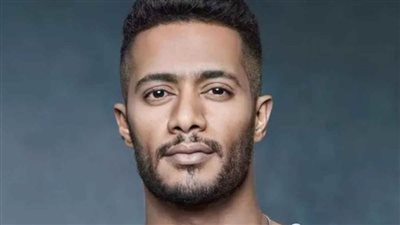 ماذا يفعل محمد رمضان في 