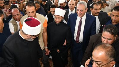 وزير الأوقاف يشهد صلاة الجمعة بالمسجد الأحمدي بطنطا