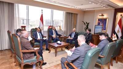 وزير العمل يلتقي نظيره العراقي لبحث ملفات العمل المشتركة 