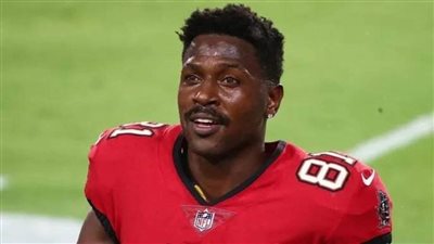 عاجل| مؤيدًا لترامب.. نجم كرة قدم ينخرط في جهود تسجيل الناخبين