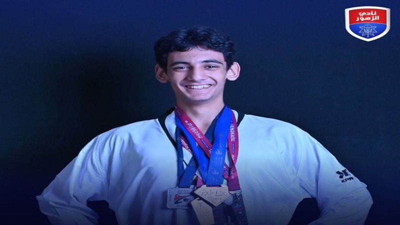 عمر فتحي لاعب نادي