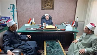 رئيس الإدارة المركزية لمنطقة القاهرة الأزهرية يلتقي وكيل وزارة أوقاف القاهرة