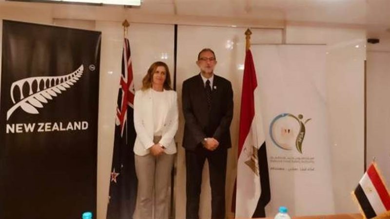 خلال توقيع الاتفاق