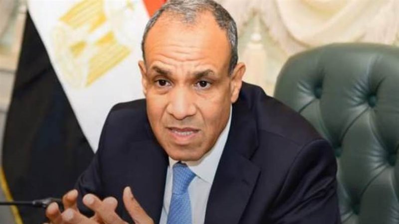 الدكتور بدر عبد العاطي