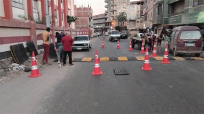 إنشاء مطب صناعي أمام مجمع مدارس قراقص بالبحيرة حفاظا على أرواح الطلاب