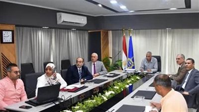    محافظ أسوان: حلول جذرية لشبكة المياه والصرف لمنطقة الكرور