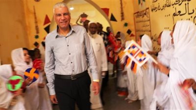  محافظ أسوان يواصل جولاته الميدانية بتفقد مشروعات الخطة الاستثمارية بمدينة الرديسية