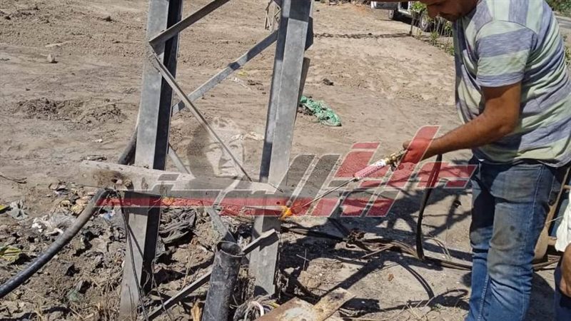 أعمدة الإنارة