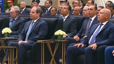 أمام الرئيس.. 