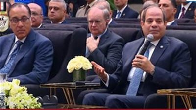 عاجل.. الرئيس السيسي يفتتح عددا من مشروعات النقل بالفيديو كونفرانس 