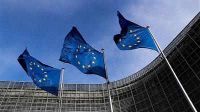 الاتحاد الأوروبي يحذر من عواقب كارثية لحظر عمل 
