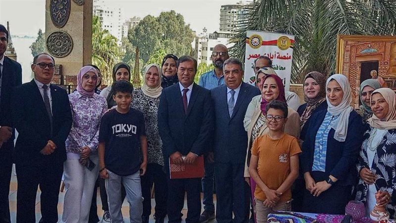 استقبال السفير