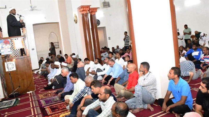 محافظ أسوان يؤدي