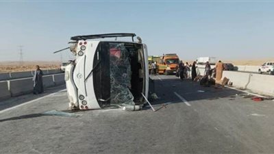 عاجل...الصحة: مصرع 7 وإصابة 25 آخرين في حادث انقلاب أتوبيس بطريق العين السخنة