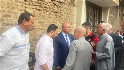 وزير النقل في عزاء ضحية قطار المنيا بمسقط رأسه في شبين القناطر 