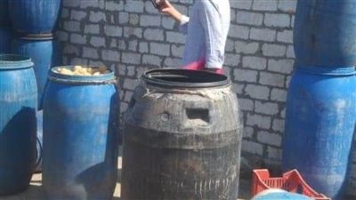 غلق 3 مصانع بير سلم بالمحمودية ومصادرة 33 طن مخللات فاسدة لحين إعدامها