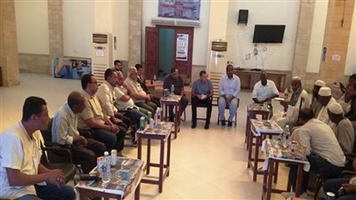 نائب محافظ أسوان يلتقي أهالي قرى وادي كركر .. للتعرف على المطالب والاحتياجات الجماهيرية