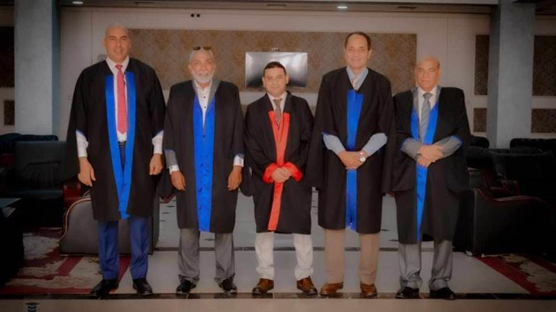 الباحث أحمد مع لجنة