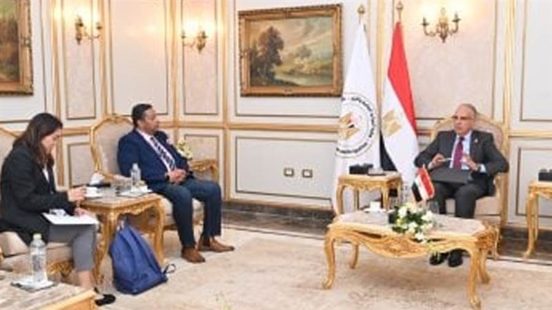 لقاء وزير الرى