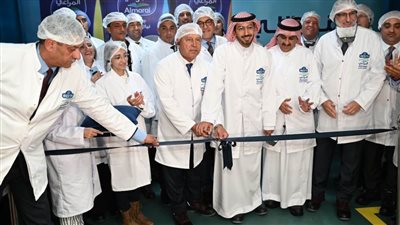 الوزير  يفتتح خطي إنتاج جديدين للأجبان 
