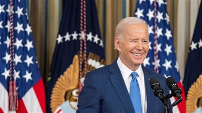 الرئيس الألماني يمنح بايدن أعلى درجة من وسام الاستحقاق (الصليب الأكبر)