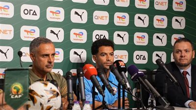 عمر جابر يحضر المؤتمر الصحفي لمباراة الزمالك وبيراميدز 