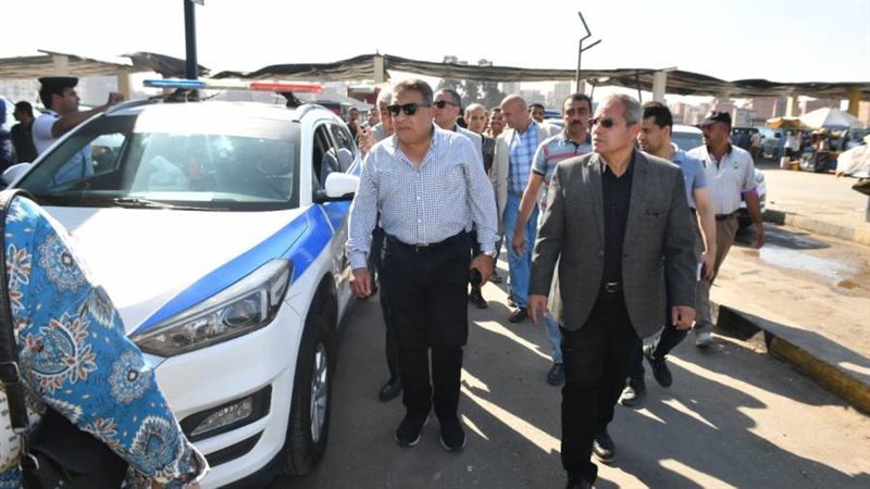 جانب من جولة المحافظ