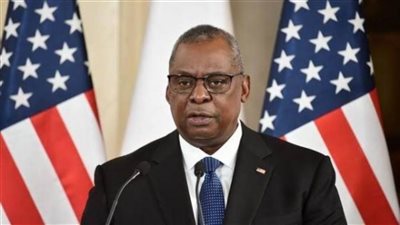 وزير الدفاع الأمريكي يصل أوكرانيا لدعمها في محاربة روسيا
