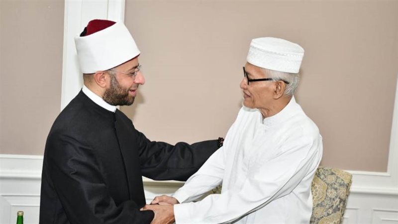 وزير الاوقاف خلال