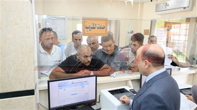 محافظ كفر الشيخ يتفقد المركز التكنولوجي لخدمة المواطنين ببرج البرلس