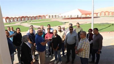 محافظ الوادي الجديد يتفقّد نادي 