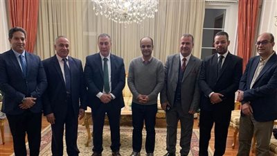 سفير مصر ببلغاريا يستقبل وفدًا رسميًا لعمال مصر