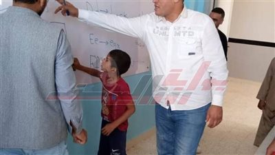 مدير تعليم السلوم يتفقد مدارس السلوم