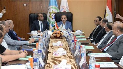 محافظ أسيوط يشهد توقيع بروتوكول بين المحافظة والغرفة التجارية