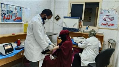 تقديم الخدمات الطبية لـ 1168 مواطناً خلال قافلة طبية بمركز سمالوط