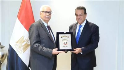  وزير الصحة يستقبل نظيره الفلسطيني لمناقشة سبل التعاون المشترك