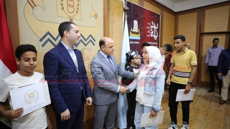 خلال التكريم