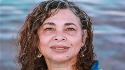 لبني ونس لـ