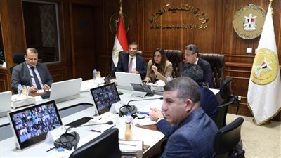 3 وزراء يعقدون اجتماعاً مع المحافظين لمتابعة توافر السلع الغذائية للمواطنين بالمحافظات