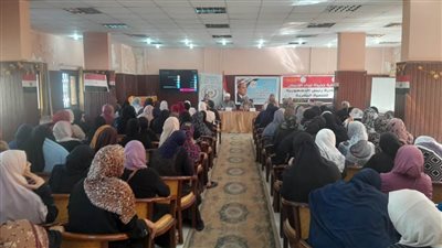 انطلاق المبادرات الرئاسية ودعم المرأة المصرية  بمجمع يد بايد هننجح أكيد