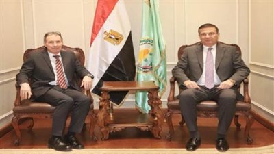 وزير الزراعة يبحث مع مدير مكتب برنامج الغذاء العالمي موقف المشروعات المشتركة