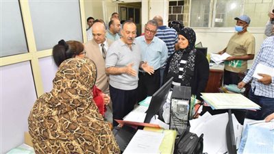 محافظ أسيوط يواصل جولاته بالمراكز التكنولوجية ويتفقد سير العمل بالمركز التكنولوجي 