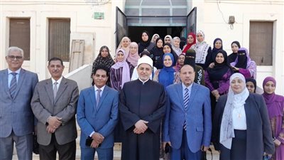 رئيس جامعة الأزهر خلال زيارته للأقصر: لا تهاون مع من يقصر في أداء عمله