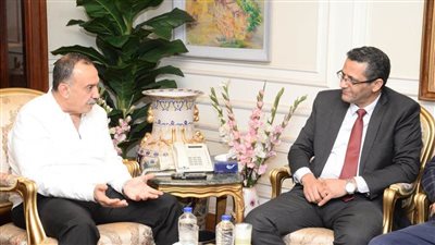 محافظ أسيوط يستقبل وفدا من مجلس النقابة العامة للصحفيين